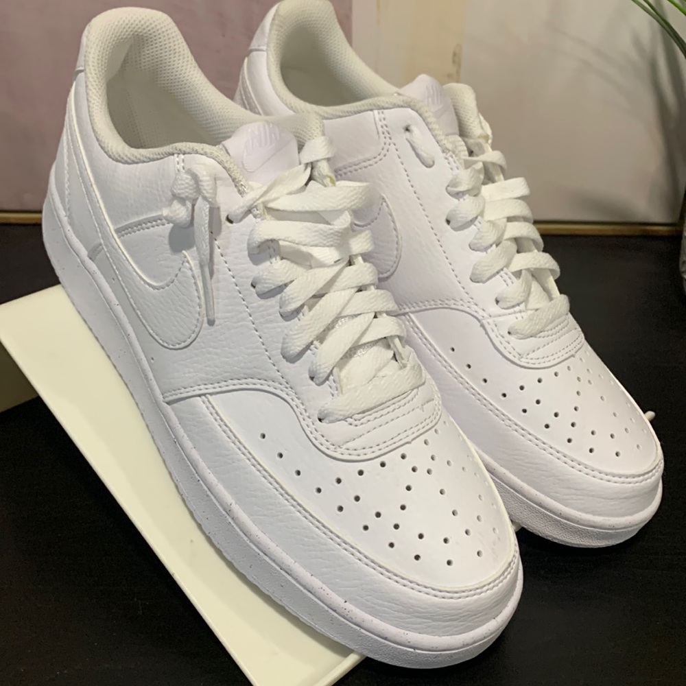 Men’s Court Vision Nike Shoe Size 8.5